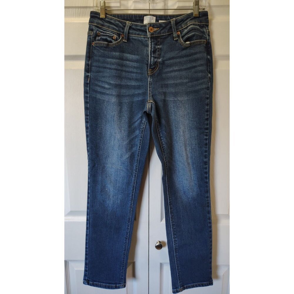 Time and Tru Women's Mid-Rise Straight Leg Jeans Size 6